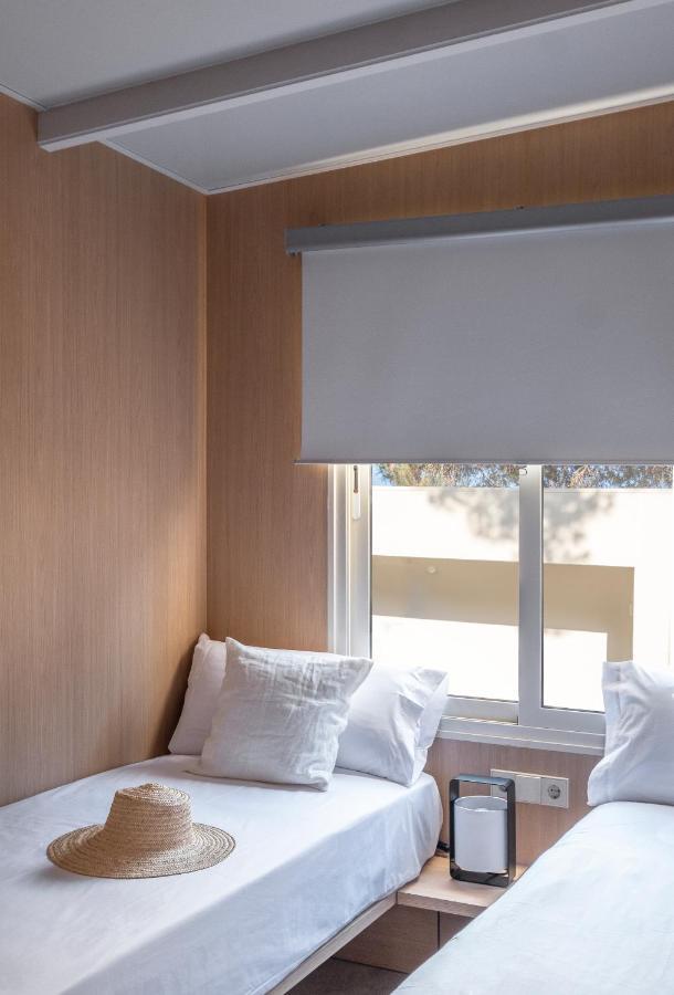 Wecamp Cala Montgo Hotel เลสกาลา ภายนอก รูปภาพ